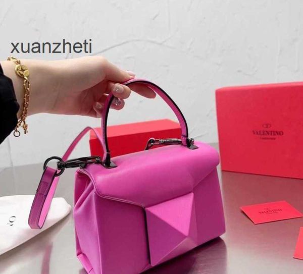 lady's shoulder diagonal designer fashionable single classic bag crossbody women's straddle handheld decorated leather valentions
lady's shoulder diagonal designer fashionable single classic bag crossbody women's straddle handheld decorated leather valentions