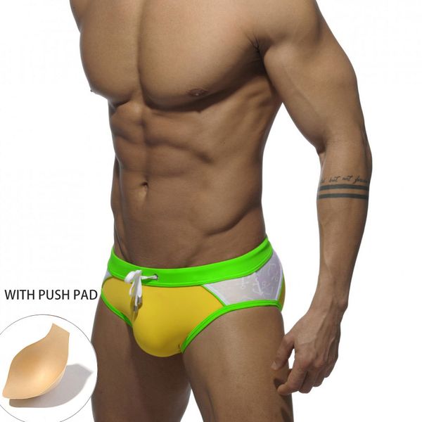 men's swimwear european and american colored triangle swimming pants fit trend professional beach men 230630
men's swimwear european and american colored triangle swimming pants fit trend professional beach men 230630
