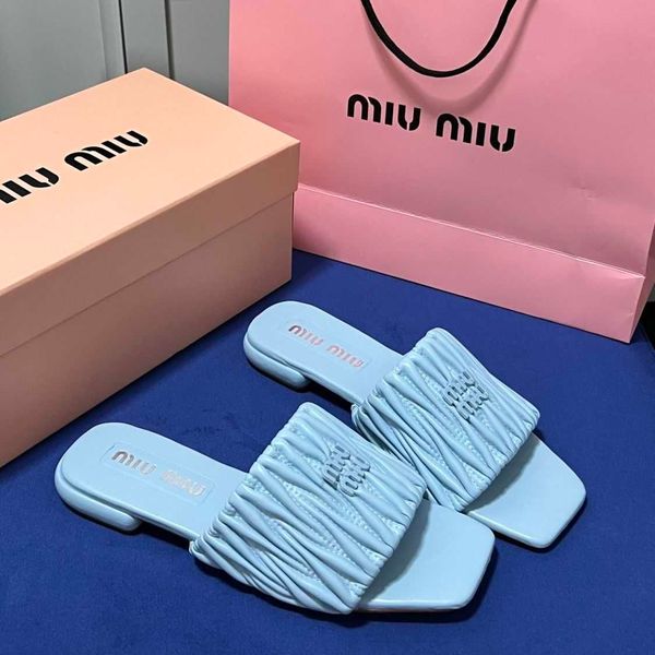 2023 mius beach shoes women sandals slide designer summer new family slippers for wear in luxury style flat bottom square 3eb5
2023 mius beach shoes women sandals slide designer summer new family slippers for wear in luxury style flat bottom square 3eb5