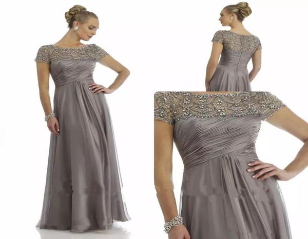 2019 new sparky crystal chiffon mother of the bride dresses short sleeves ruffles empire scoop neckline plus size mother of groom 7790590, Black;red
2019 new sparky crystal chiffon mother of the bride dresses short sleeves ruffles empire scoop neckline plus size mother of groom 7790590, Black;red