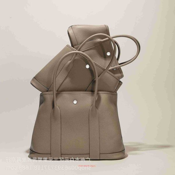 h home original party garden tote bags online store 2023 new leather women's bag single shoulder messenger versatile portable shopping
h home original party garden tote bags online store 2023 new leather women's bag single shoulder messenger versatile portable shopping