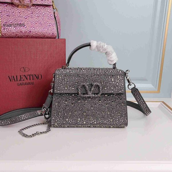 classic lady's crystal valentions handbag coming diamond inlaid mini designer women bags metal chain shoulder cros m3et
classic lady's crystal valentions handbag coming diamond inlaid mini designer women bags metal chain shoulder cros m3et