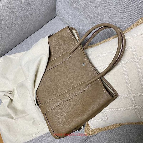 original h home tote bags wholesale bag 2023 autumn and winter new layer cowhide garden bag womens leather one shoulder cross body porta hav
original h home tote bags wholesale bag 2023 autumn and winter new layer cowhide garden bag womens leather one shoulder cross body porta hav