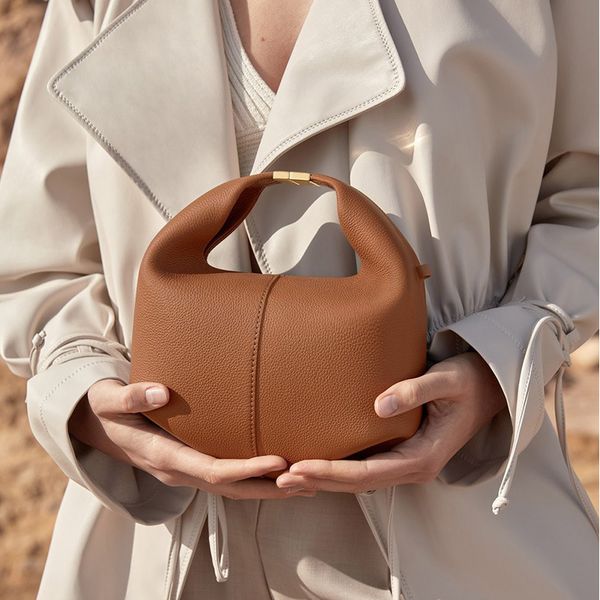 luxury handbag designer bags women the tote bag leather material adjustable shoulder strap fashion niche one shoulder bag advanced sense ben
luxury handbag designer bags women the tote bag leather material adjustable shoulder strap fashion niche one shoulder bag advanced sense ben