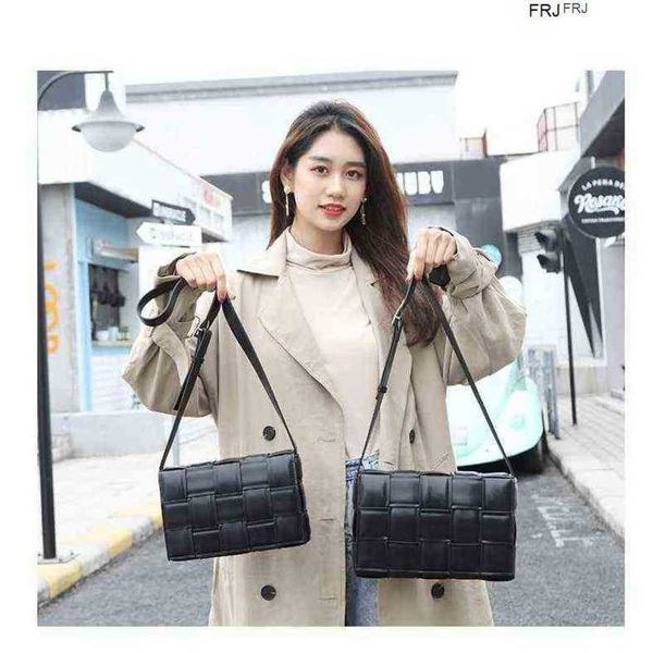 bottegas bags venetas cassettes purchasing bags for women 2023 new fashion online red star same pillow woven messenger have logo frj dapl
bottegas bags venetas cassettes purchasing bags for women 2023 new fashion online red star same pillow woven messenger have logo frj dapl