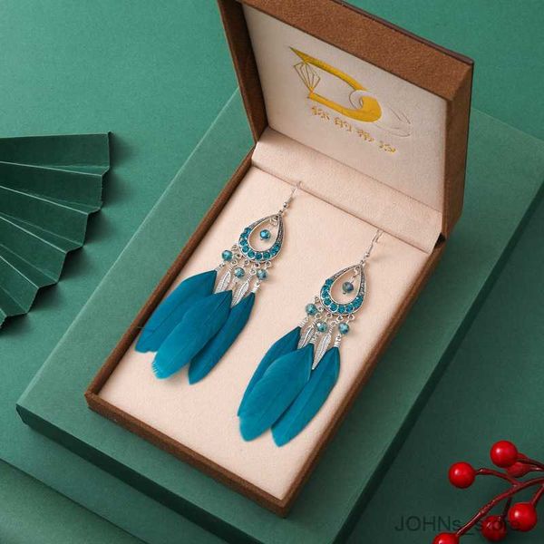 stud vintage long water drop feather earrings for women elegant insert crystal bead earring female jewelry r230630, Golden;silver
stud vintage long water drop feather earrings for women elegant insert crystal bead earring female jewelry r230630, Golden;silver