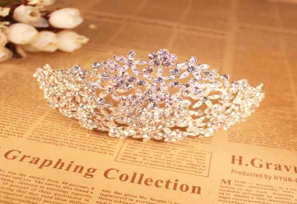 wedding crowns and tiaras for brides flower crystals wedding hair pieces bridal hair accessories unique bridal headpieces7740796, Silver
wedding crowns and tiaras for brides flower crystals wedding hair pieces bridal hair accessories unique bridal headpieces7740796, Silver