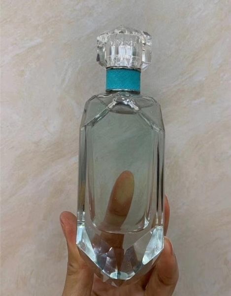 highest version luxury design women perfume 75ml eau de parfum nice smell long lasting time fast delivery9497650
highest version luxury design women perfume 75ml eau de parfum nice smell long lasting time fast delivery9497650