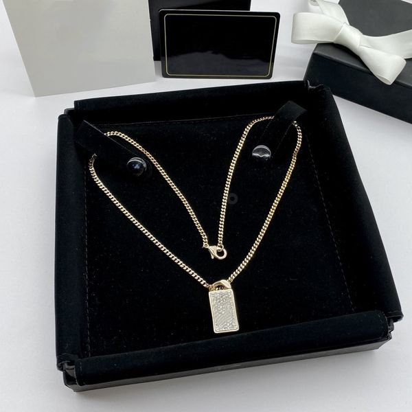 luxury designer channel jewellery design pendant necklace party accessories silver necklace
luxury designer channel jewellery design pendant necklace party accessories silver necklace
