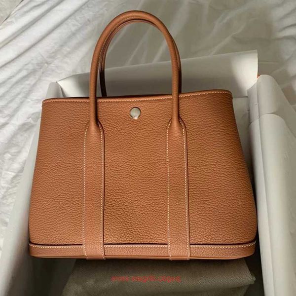 h home designer party garden shoulder bags online shop 2023 new cowhide women's bag one oblique span simple handheld big shopping bucke
h home designer party garden shoulder bags online shop 2023 new cowhide women's bag one oblique span simple handheld big shopping bucke