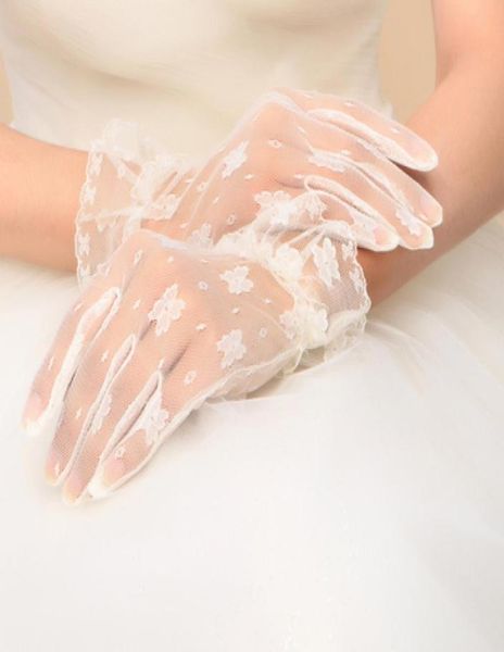 2015 bridal gloves lace bridals fingerless short wedding golves bride romantic evening foraml party special occasion women glove a7966635, White
2015 bridal gloves lace bridals fingerless short wedding golves bride romantic evening foraml party special occasion women glove a7966635, White
