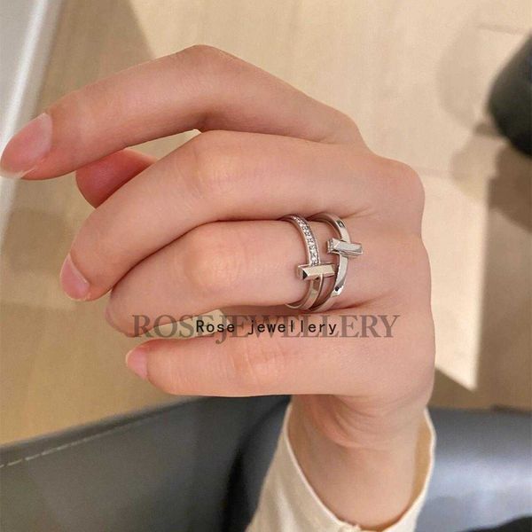 s925 sterling silver tiffay same 18k rose gold diamond t1 ring with small design luxury and exquisite couple, Golden;silver
s925 sterling silver tiffay same 18k rose gold diamond t1 ring with small design luxury and exquisite couple, Golden;silver