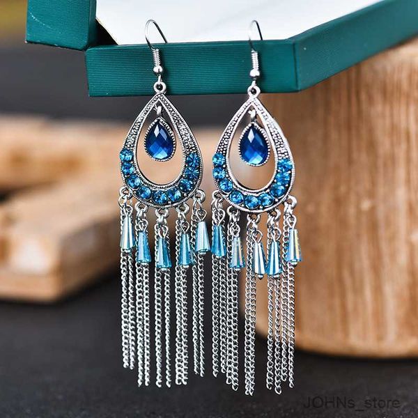 stud women vintage long earrings colorful hollow dangle earrings female wedding party jewelry gift r230630, Golden;silver
stud women vintage long earrings colorful hollow dangle earrings female wedding party jewelry gift r230630, Golden;silver
