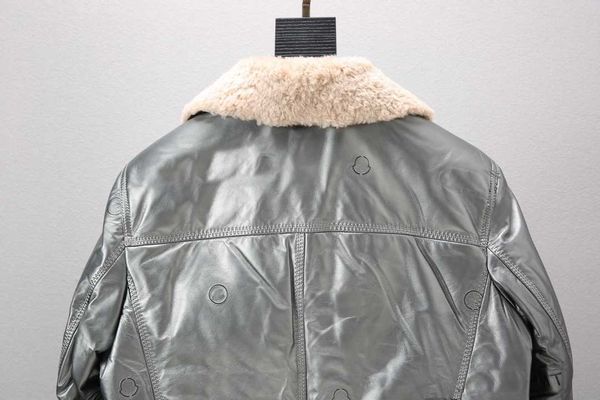 autumn and winter men's wool lapel down jacket, the most fashionable men look forward to high appearance level down jacket, classic, si, Black;brown
autumn and winter men's wool lapel down jacket, the most fashionable men look forward to high appearance level down jacket, classic, si, Black;brown