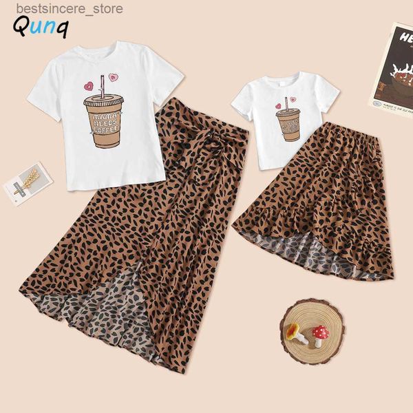 qunq summer new parent-child outfit print short sleeve + peplum slit leopard print skirt mommy and daughter matching clothes l230522, Blue
qunq summer new parent-child outfit print short sleeve + peplum slit leopard print skirt mommy and daughter matching clothes l230522, Blue