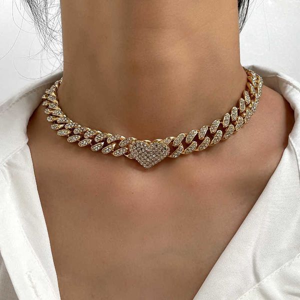 strands punk iced out rhinestone 13mm cuban link chain necklace for women luxury crystal heart rapper choker hip hop jewelry 230613, Black
strands punk iced out rhinestone 13mm cuban link chain necklace for women luxury crystal heart rapper choker hip hop jewelry 230613, Black