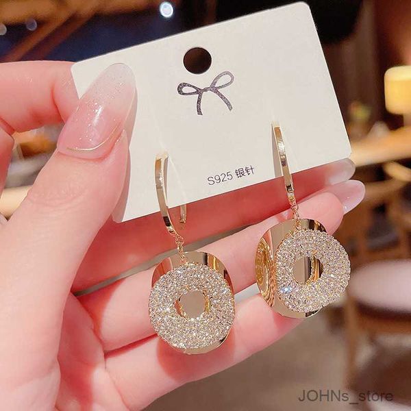stud luxury gold pearl drop earrings for women girl 2023 new fashion round dangle wedding jewelry gifts r230630, Golden;silver
stud luxury gold pearl drop earrings for women girl 2023 new fashion round dangle wedding jewelry gifts r230630, Golden;silver
