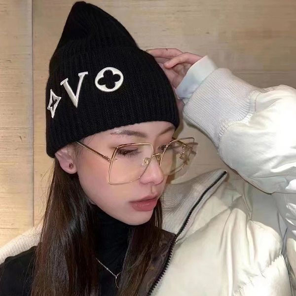 Designer Beanie Winter Hat Knit Bonnet Men and Women Warm Cap Versatile Wood Temperature Cold Cap Ski Caps Golf Cappello, No.3
Designer Beanie Winter Hat Knit Bonnet Men and Women Warm Cap Versatile Wood Temperature Cold Cap Ski Caps Golf Cappello, No.3