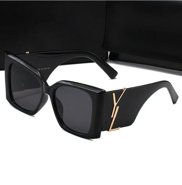 Luxury Sunglasses Designer letter womens Mens Goggle senior Eyewear For Women eyeglasses frame Vintage Metal Sun Glasses 003
Luxury Sunglasses Designer letter womens Mens Goggle senior Eyewear For Women eyeglasses frame Vintage Metal Sun Glasses 003