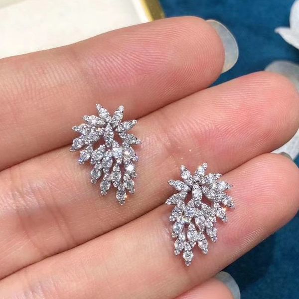 Clear Cubic Zirconia Stud Earrings for Women Fashion Luxury Wedding Accessories Fancy Girls Earrings Party Jewelry
Clear Cubic Zirconia Stud Earrings for Women Fashion Luxury Wedding Accessories Fancy Girls Earrings Party Jewelry