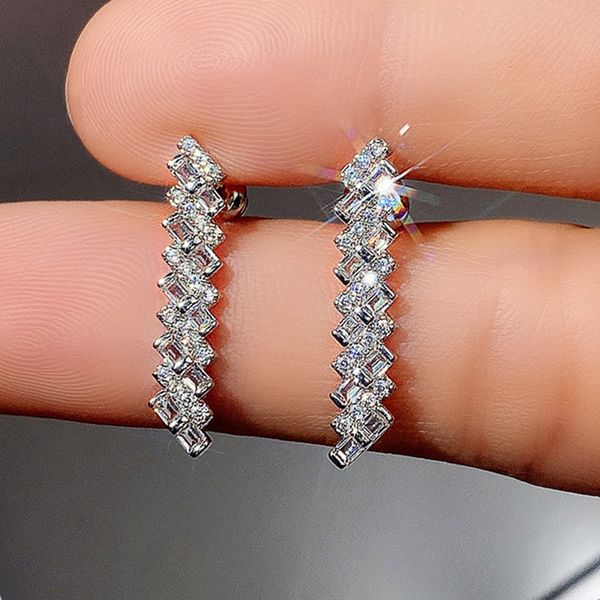 Huitan Fashion Luxury Cubic Zirconia Stud Earrings for Women Simple Versatile Design Daily Wearable Trendy Accessories Drop Ship
Huitan Fashion Luxury Cubic Zirconia Stud Earrings for Women Simple Versatile Design Daily Wearable Trendy Accessories Drop Ship