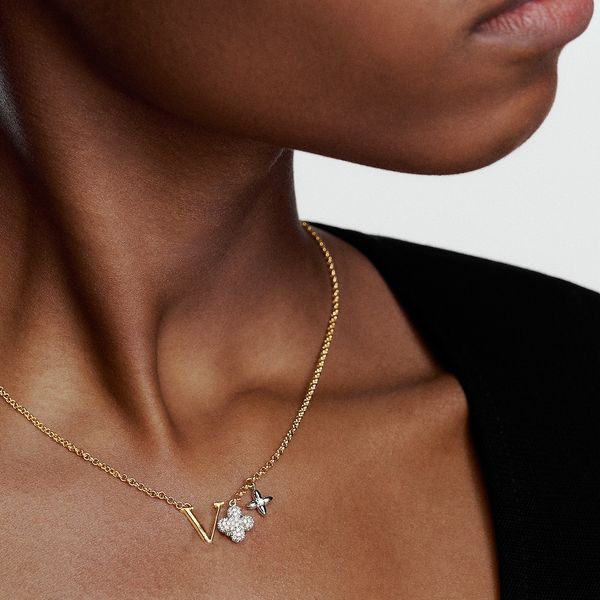 Designer Necklace Classic letter necklace woman stainless steel pendant luxury jewelry Valentine's Day Christmas gifts with box
Designer Necklace Classic letter necklace woman stainless steel pendant luxury jewelry Valentine's Day Christmas gifts with box