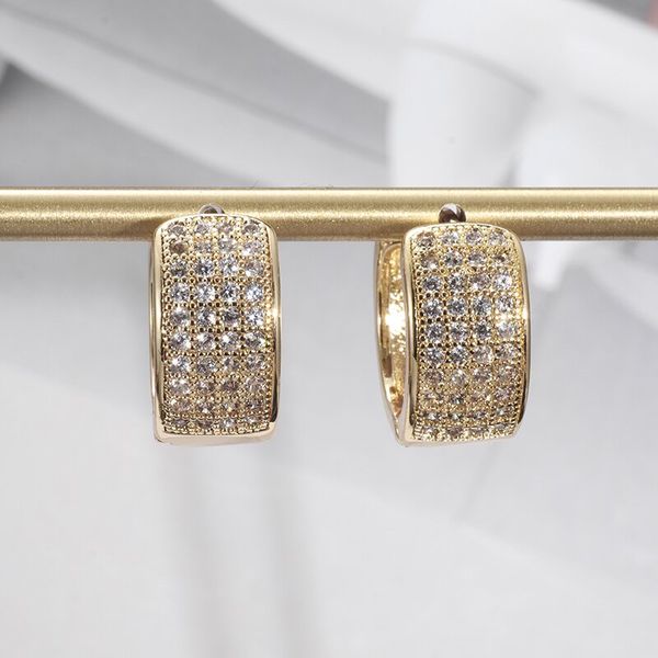 New Fashion Inlaid Shiny Zircon Crystal Trend Copper Earrings for Men and Women High-End Banquet New Year Jewelry
New Fashion Inlaid Shiny Zircon Crystal Trend Copper Earrings for Men and Women High-End Banquet New Year Jewelry