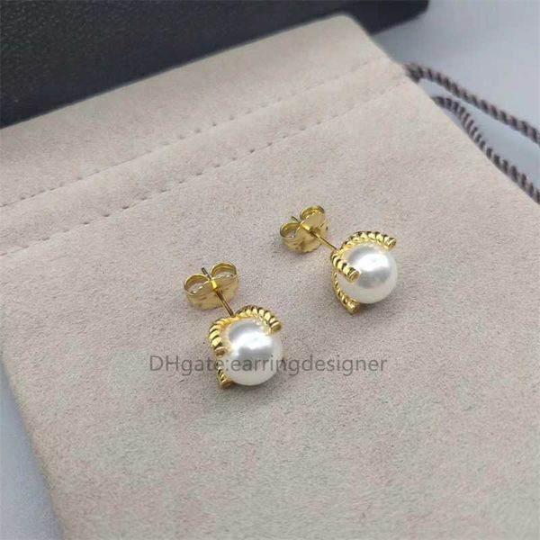 Luxury Earrings Jewelry woman designer Stud classics earrings jewelry High version Earring Pearl fashion shipping High Quality Dy 925 Silver Needle Accessories
Luxury Earrings Jewelry woman designer Stud classics earrings jewelry High version Earring Pearl fashion shipping High Quality Dy 925 Silver Needle Accessories