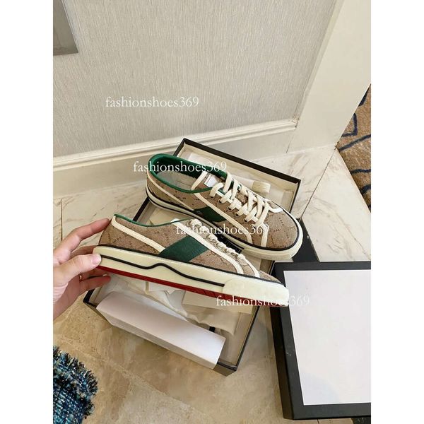Designer S Woman Tennis Shoes 1977 Canvas Man Canvas Shoes Green and Red Web Stripe Rubber Sole Stretch Cotton Low Platform Sneaker, Multi
Designer S Woman Tennis Shoes 1977 Canvas Man Canvas Shoes Green and Red Web Stripe Rubber Sole Stretch Cotton Low Platform Sneaker, Multi