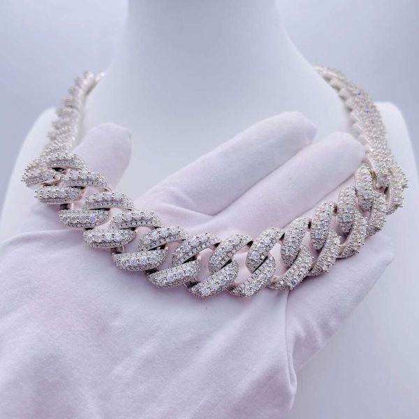 Fashion Iced Out Jewelry Hip Hop Chain Sterling Sier Fully Vvs Moissanite Cuban Link Chain
Fashion Iced Out Jewelry Hip Hop Chain Sterling Sier Fully Vvs Moissanite Cuban Link Chain