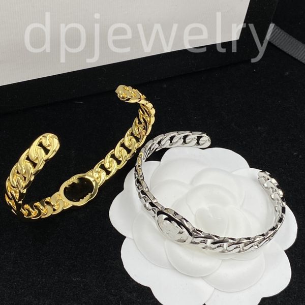 

2023 Designer Charm Bracelets Rose Insert Pink Crystal Fashion Luxury Simple Versatile Copper Bracelet Gifts for Women