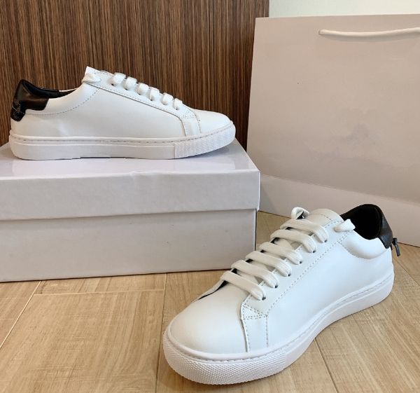 Men's and women's small white shoes laces breathable Sneakerss flat-soled casual Classi style shoes holiday comfort men women black white flat shoes 34-44, Gradient color
Men's and women's small white shoes laces breathable Sneakerss flat-soled casual Classi style shoes holiday comfort men women black white flat shoes 34-44, Gradient color