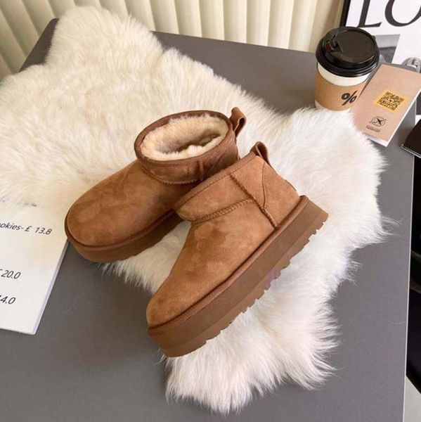Women Winter Ultra Mini Boot Designer Australian Platform Boots for Men Real Leather Warm Ankle Fur Booties Luxurious Shoe, #30 
Women Winter Ultra Mini Boot Designer Australian Platform Boots for Men Real Leather Warm Ankle Fur Booties Luxurious Shoe, #30