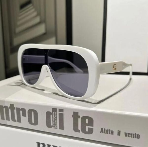 Summer Designer Sunglasses for Mens Women Sun Glasses Fashion Outdoor Timeless Classic Style Eyewear Retro Unisex Goggles 5 Colors With Box
Summer Designer Sunglasses for Mens Women Sun Glasses Fashion Outdoor Timeless Classic Style Eyewear Retro Unisex Goggles 5 Colors With Box