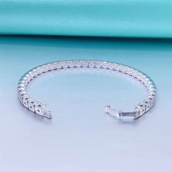 Newest Design High-end 10k Solid Gold 3/4mm Moissanite Tennis Bracelet
Newest Design High-end 10k Solid Gold 3/4mm Moissanite Tennis Bracelet