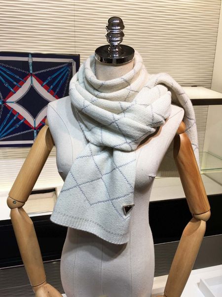 Winter designer sacrf cashmere scarf mens women studio shawl colour chequered tassel scarves warm comfortable fashion accessories
Winter designer sacrf cashmere scarf mens women studio shawl colour chequered tassel scarves warm comfortable fashion accessories