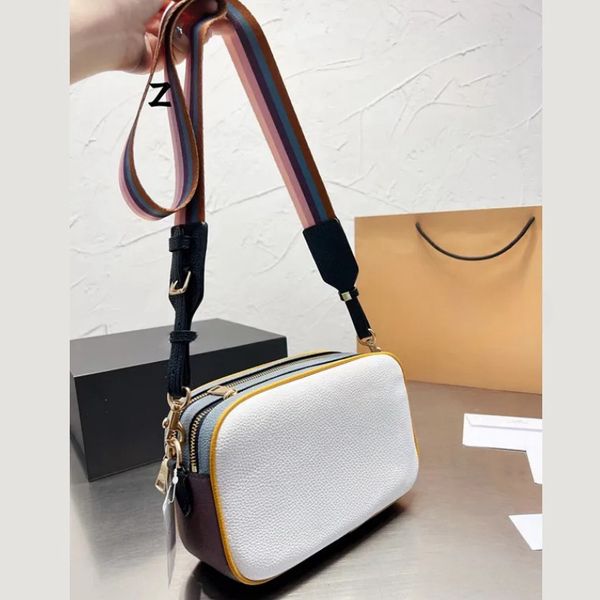 Designer camera bag new shoulder bag original crossbody bag lined with logo top handbag
Designer camera bag new shoulder bag original crossbody bag lined with logo top handbag