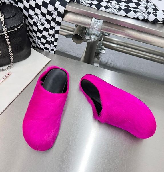 Top-Quality Fashion Brand Women's Plush Home Slippers for Women Winter Warm Slippers EU35-45
Top-Quality Fashion Brand Women's Plush Home Slippers for Women Winter Warm Slippers EU35-45