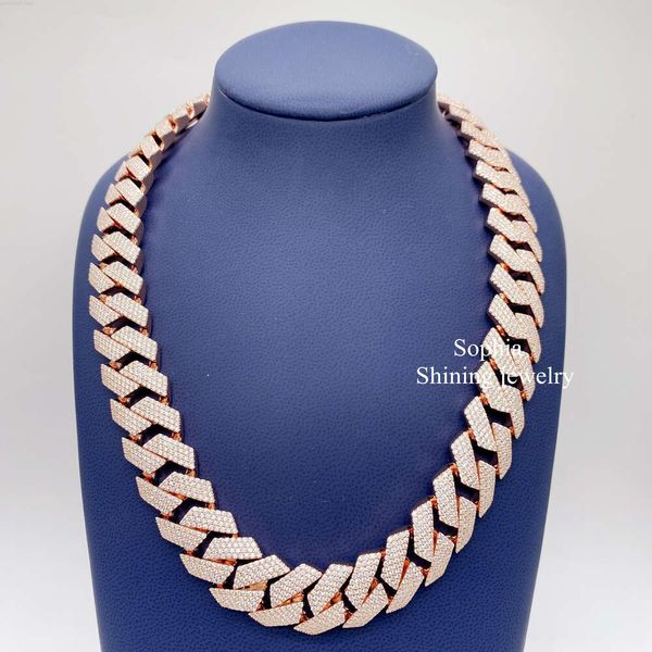 Fully Iced Pass Diamond Tester Solid Custom Lock 15mm 18mm 3 Link Moissanite Custom Cuban Chain
Fully Iced Pass Diamond Tester Solid Custom Lock 15mm 18mm 3 Link Moissanite Custom Cuban Chain