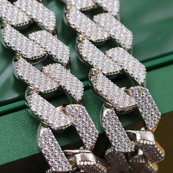 Suitable for Daily Wear 925 Silver Material 15mm 18mm Wide 3 Rows Cz Diamond Necklace Cuban Link Chain
Suitable for Daily Wear 925 Silver Material 15mm 18mm Wide 3 Rows Cz Diamond Necklace Cuban Link Chain