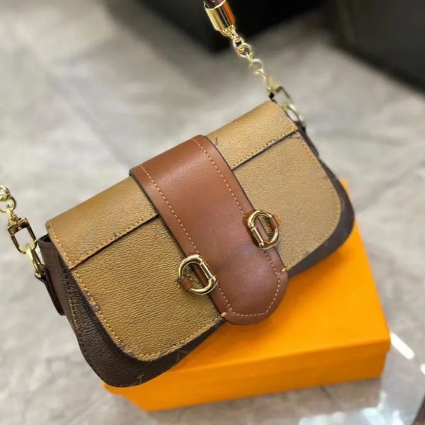 Designer Chain Bag Women's Single shoulder crossbody Bag Original New leather square bag Horse snap bag
Designer Chain Bag Women's Single shoulder crossbody Bag Original New leather square bag Horse snap bag