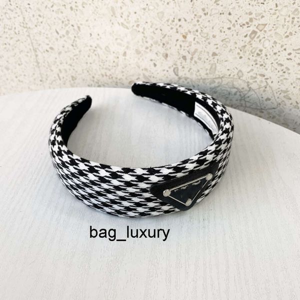 Fashion Scarf Designer Thousand Bird Grid Hair Hoop Girls Vintage Black And White Headband Triangular Wide Brim Headwea Female Family Couple, Purple
Fashion Scarf Designer Thousand Bird Grid Hair Hoop Girls Vintage Black And White Headband Triangular Wide Brim Headwea Female Family Couple, Purple