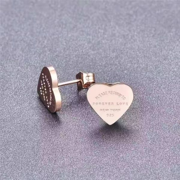 Fashion Loves Heart earring Earrings designer for women stud luxury letter stainless steel 10x9mm Earing jewelry gifts woman accessories
Fashion Loves Heart earring Earrings designer for women stud luxury letter stainless steel 10x9mm Earing jewelry gifts woman accessories