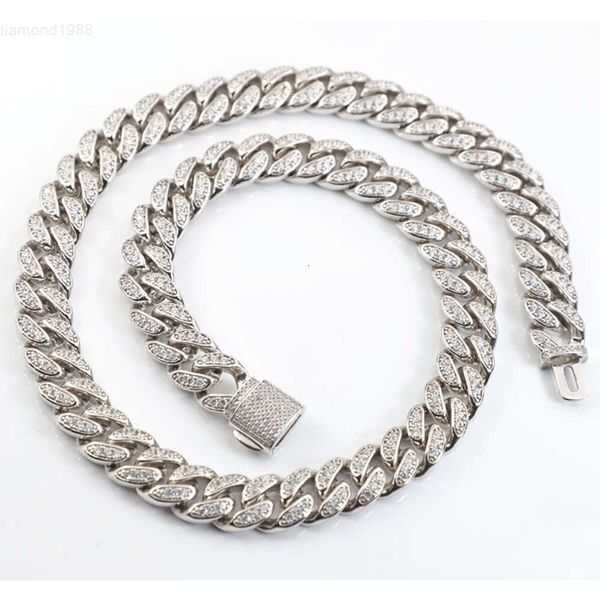925 Sterling Silver Single Rows Men Cuban Chain 10mm Width Moissanite Cuban Link Chain Necklace
925 Sterling Silver Single Rows Men Cuban Chain 10mm Width Moissanite Cuban Link Chain Necklace
