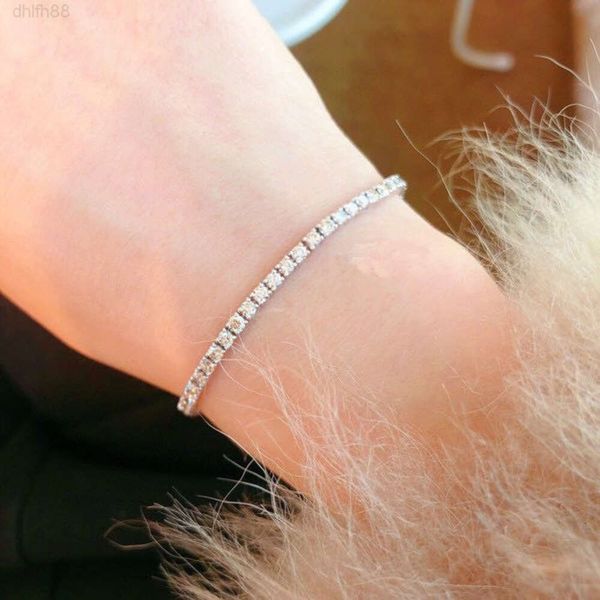 Square Chain 3ct to 3.5ct 4claw Settinh with Full Diamond 18k Gold Tennis Diamond Bracelet for Women
Square Chain 3ct to 3.5ct 4claw Settinh with Full Diamond 18k Gold Tennis Diamond Bracelet for Women
