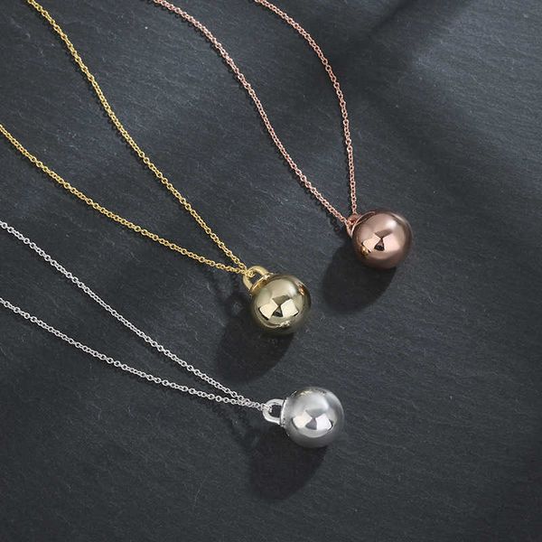 Tiff Necklace Designer luxury fashion jewelry 925 Sterling Silver Simple Style Round Ball Pendant Necklace Light Luxury Fashion Collar Chain jewelry accessory
Tiff Necklace Designer luxury fashion jewelry 925 Sterling Silver Simple Style Round Ball Pendant Necklace Light Luxury Fashion Collar Chain jewelry accessory