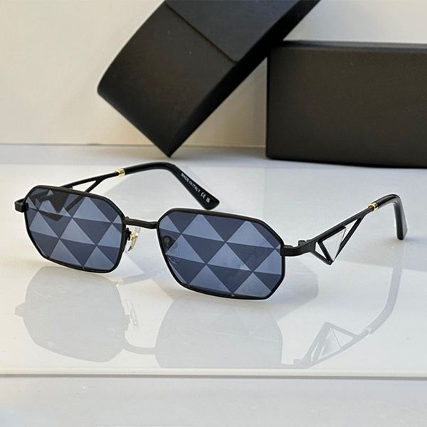Fashion designer high-quality mens and womens sunglasses metal frame oval frame lens pattern graphic driving working conference exquisite original box SPR52
Fashion designer high-quality mens and womens sunglasses metal frame oval frame lens pattern graphic driving working conference exquisite original box SPR52