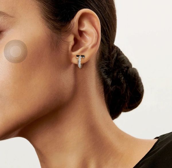 desinger earring for women heart charm earrings love stud earrings 925 silver sterlling jewelry women valentine's day party gift original luxury brand
desinger earring for women heart charm earrings love stud earrings 925 silver sterlling jewelry women valentine's day party gift original luxury brand