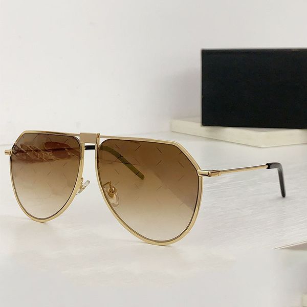 Luxury designer Lunettes de Soleil Mens and Womens Metal Pilot Frame Irregular Mirror Frame Gradient Pattern Sunglasses Beach Party Driving Original Box 150201B
Luxury designer Lunettes de Soleil Mens and Womens Metal Pilot Frame Irregular Mirror Frame Gradient Pattern Sunglasses Beach Party Driving Original Box 150201B