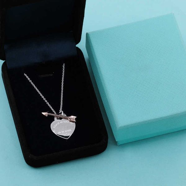 Tiff Necklace Designer luxury fashion jewelry New Love Arrow necklace S925 Sterling Silver Women's Heart English Hanging Tag Archery Heart Lock Collar jewelry
Tiff Necklace Designer luxury fashion jewelry New Love Arrow necklace S925 Sterling Silver Women's Heart English Hanging Tag Archery Heart Lock Collar jewelry